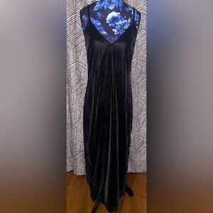 Black velvet dress size xs tall